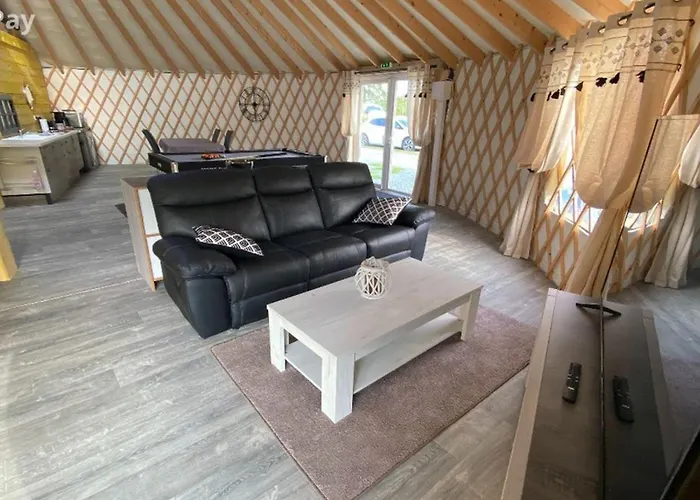 Yourte Spacieuse Avec Jacuzzi Privatif A Jumieges - Api-1-52-1517 Camping Jumièges