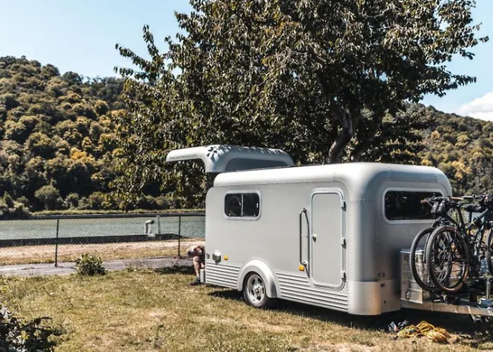 Camping Yourte Spacieuse Avec Jacuzzi Privatif A Jumieges - Api-1-52-1517 *